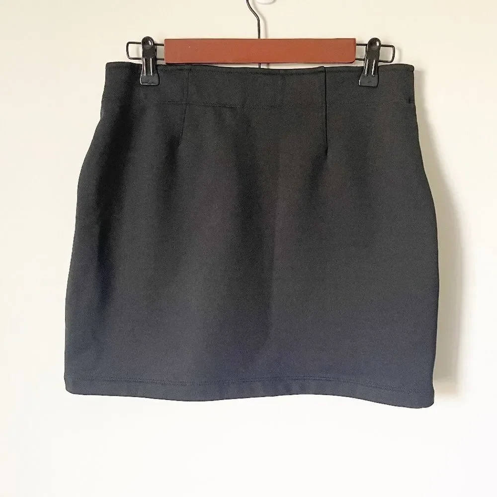 Athleta fleece lined raw edge skirt